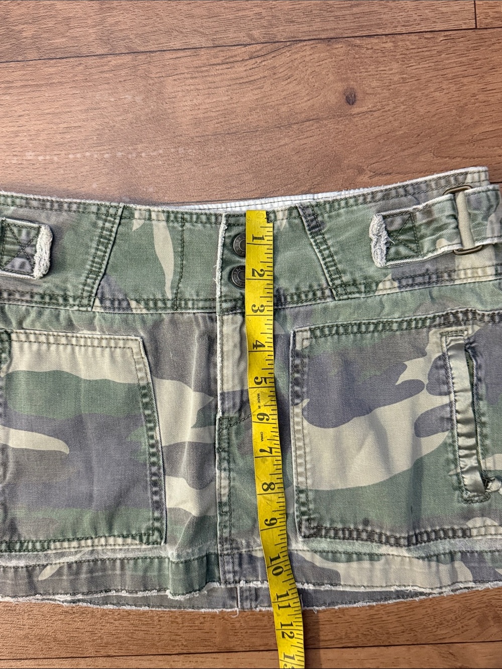 Abercrombie & Fitch Size 4 Y2K Camo Print Mini Skirt Army Brat Sexy 100% Cotton - Picture 14 of 16